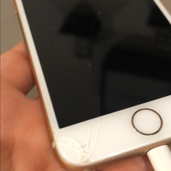 IPHONE 8 - Picture 2 of 4